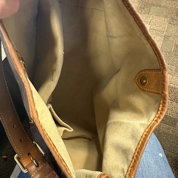 Authentic LV handbag - Picture 3 of 7